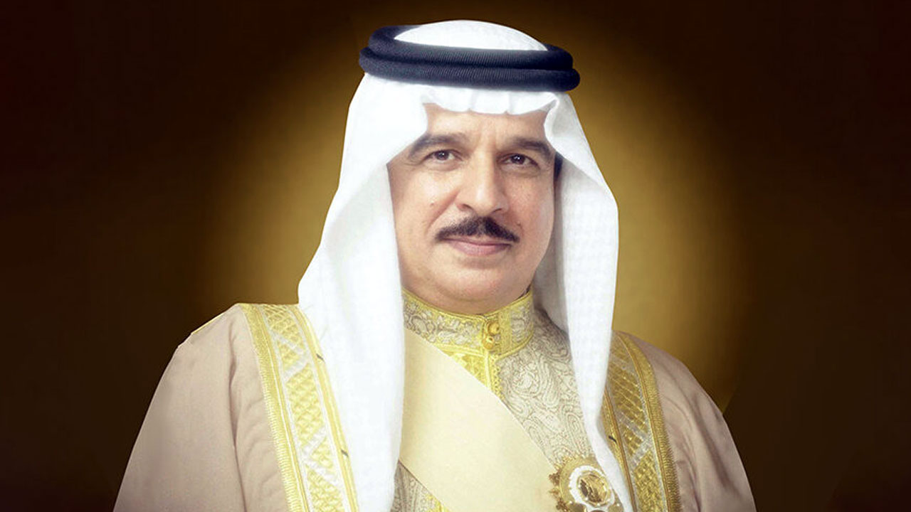جلالة الملك المعظم يصادق ويصدر قانون رقم (18) لسنة 2025 بالتصديق على اتفاقية تعديل الاتفاقية الإطارية لتمويل المرحلة الثانية من مشروع تحسين نقل وتوزيع المياه من محطة الدور وذلك بعد إقرار مجلس الشورى ومجلس النواب